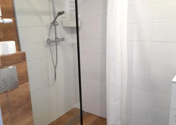 Przy Plazy 公寓式酒店 3*